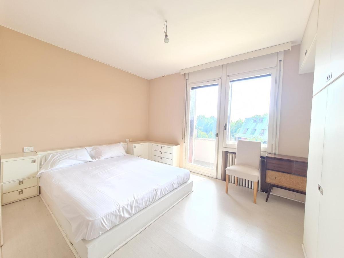 Ottoboni Charme Apartment With Terrace Milan Luaran gambar