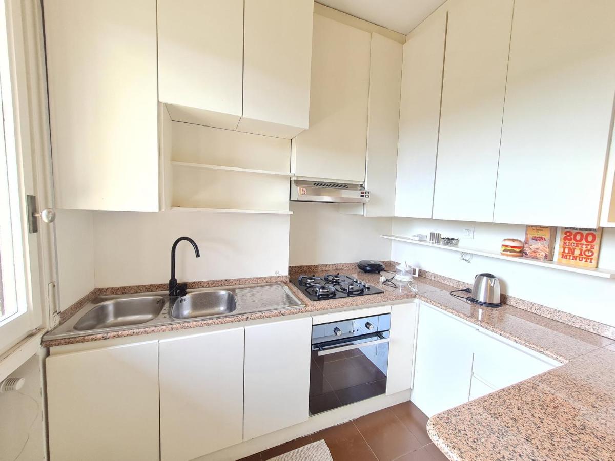 Ottoboni Charme Apartment With Terrace Milan Luaran gambar